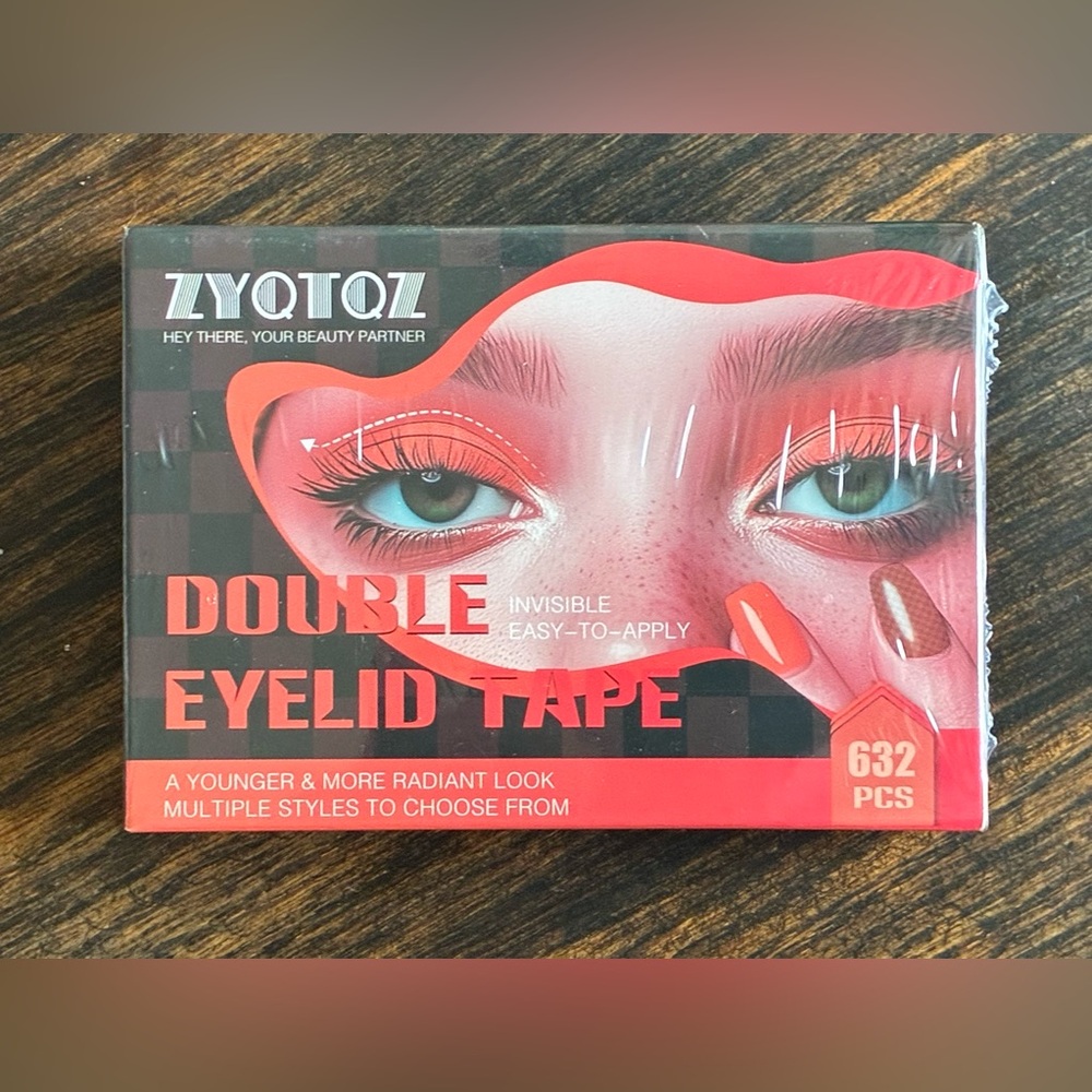ZYQTQZ Double Eyelid Tape - 632 Pieces - Brand New